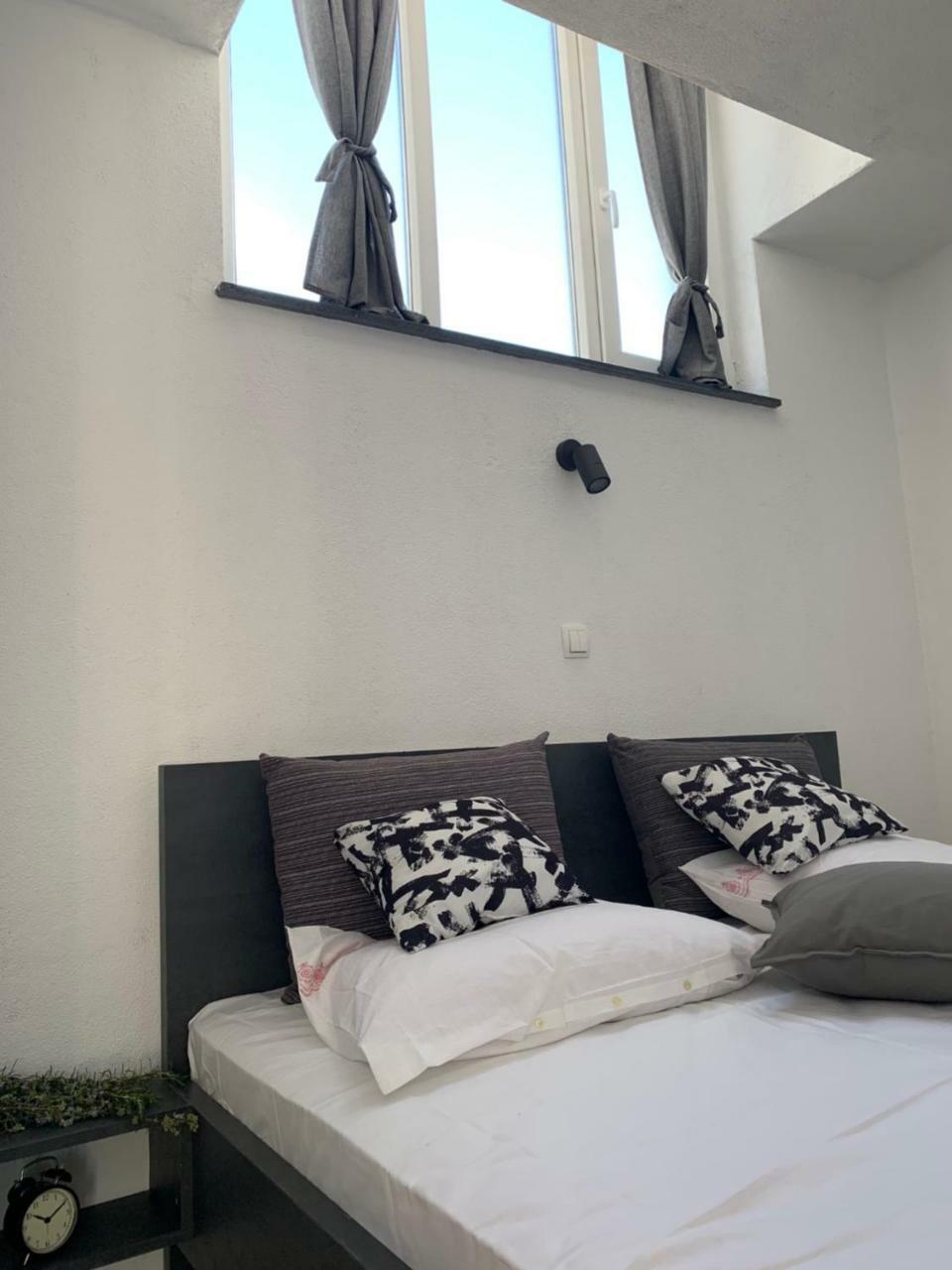 Modern Apartments Day シベニク エクステリア 写真