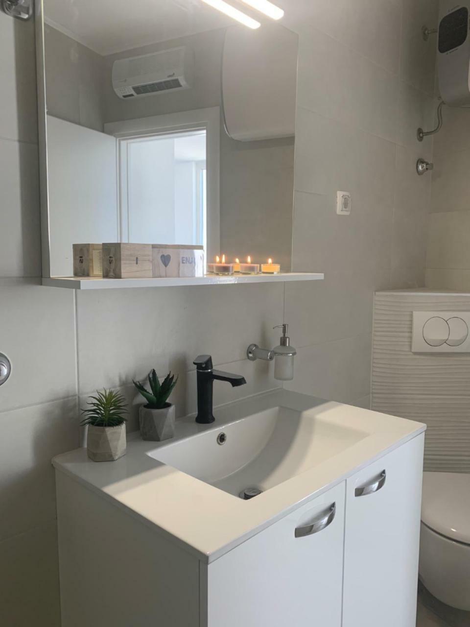 Modern Apartments Day シベニク エクステリア 写真